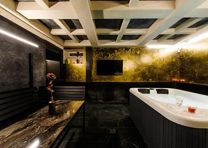 In Centre With Jacuzzi Bath Lägenhet *