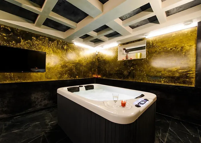 In Centre With Jacuzzi Bath Lägenhet *